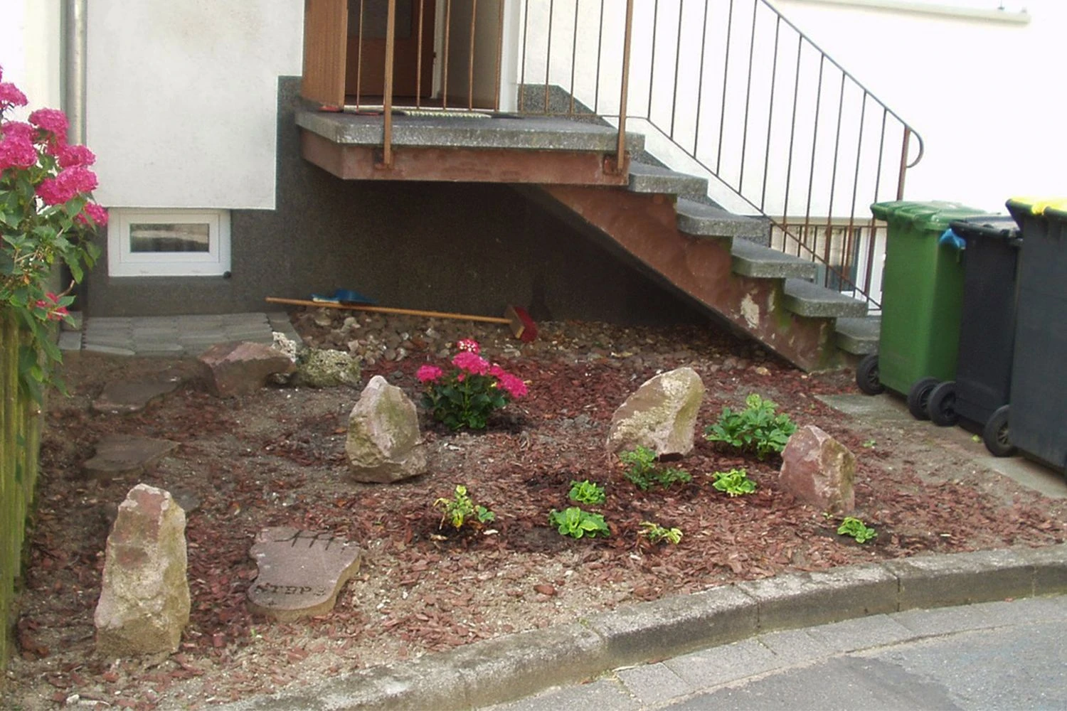 Edler Empfang (Idee Für Den Vorgarten) 4 Edler Empfang (Idee Für Den Vorgarten) – Bild 2